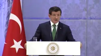 Davutoğlu, İş Adamlarıyla Bir Araya Geldi