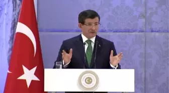 Davutoğlu: 'Yeni Bir Anayasaya İhtiyacımız Var'