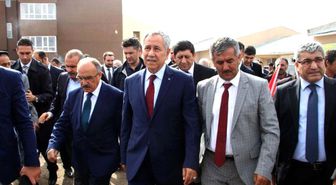 Eski Başbakan Yardımcısı Arınç Saray'da