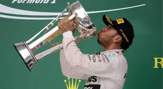 Formula 1'de Şampiyon Lewis Hamilton