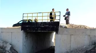 Köy Yollarının Altyapıları Hızla Tamamlanıyor