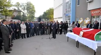 Prof. Parasız Son Yolculuğuna Uğurlandı