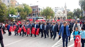 Adıyaman'da Cumhuriyet Yürüyüşü Gerçekleştirildi