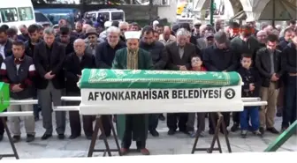 Afyonkarahisar - Ayrı Yaşadığı Eşi Tarafından Öldürülen Kadının Cenazesi Toprağa Verildi