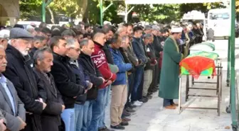 Ayrı Yaşadığı Eşi Tarafından Öldürülen Kadının Cenazesi Toprağa Verildi