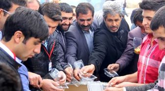 Erzurum'da 7 Bin Kişiye Aşure Dağıtıldı