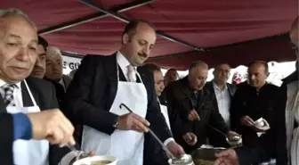 Mamak'ta Beş Bin Aşure Kardeşlik İçin Dağıldı