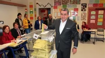 CHP İzmir İl Başkanı Serter Oyunu Kullandı