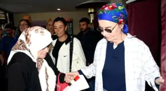 Fatma Girik, Ailesiyle Gelip Oyunu Kullandı