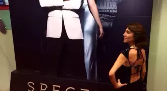 Asuman Dabak 'Spectre' Nın Londra'da Ki Galasına Katıldı!