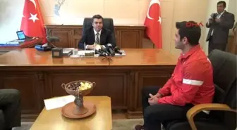 Rekortmen Milli Okçuya Ödül