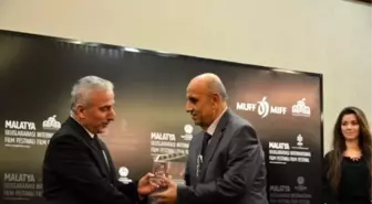 6. Malatya Uluslararası Film Festivali Sponsorlarına Plaket Verildi