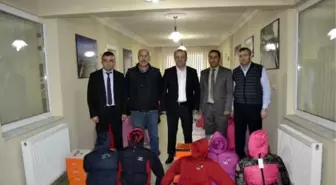 Alaplı Tso Yardıma Muhtaç Öğrencilere Giyim Yardımı Yaptı