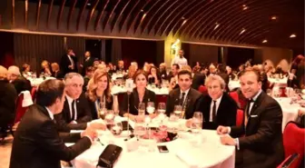 Can Dündar: Atatürk'ü Anma Değil Yaşatma Törenleri Düzenlenmeli