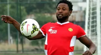 Eskişehirspor'da Adewole Raheem Lawal Süresiz Kadro Dışı Bırakıldı