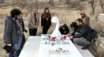 Gazeteciler Cem Emir'i Unutmadı
