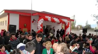 Gülben Ergen, 30'uncu Anaokulunu Doğubayazıt'ta Açtı