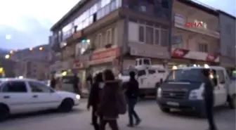 Hakkari'deki Olaylarda HDP'li İki Vekil Yaralandı