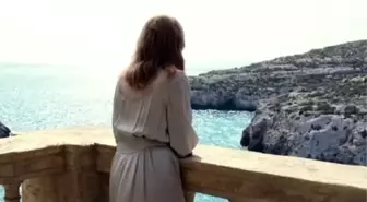 Hayatın Kıyısında Türkçe Altyazılı Fragman