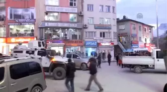 Hakkari'deki İzinsiz Gösteriye Polis Müdahale Etti