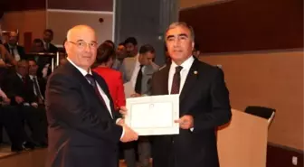 MHP'li Öztürk, Başkanlık Sistemi Tartışmalarını Sert Dille Eleştirdi