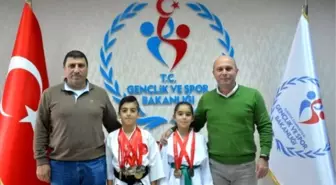 Şampiyon Sporcudan Gençlik Spor İl Müdürü Koç'a Ziyaret