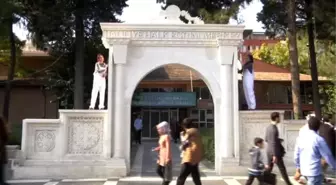 Taşlar Üniversiteli Kızların Elinde Sanat Eserine Dönüşüyor