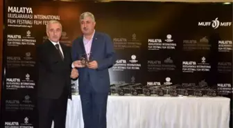 Yeşilyurt Belediyesine Teşekkür Plaketi Verildi