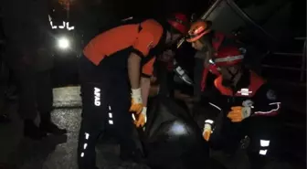 Köprüden Aracıyla Uçtu, Simsiyah Derede Dalgıçlar Buldu...