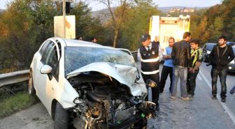 Otomobil Kamyona Çarptı: 1 Ölü, 1 Yaralı
