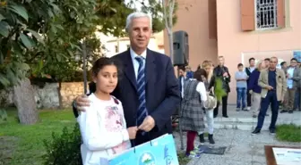 Söke'de Yaz Tatilinde Kitap Okuyan Çocuklar Ödüllendirildi