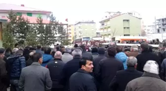 Naif Alibeyoğlu'nun Annesi Toprağa Verildi