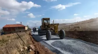 Üzümlü Mahallesi'nin Yolları Yapılıyor