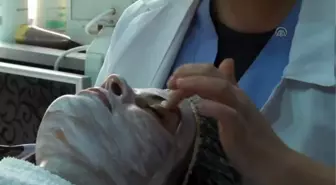 Gazzeli Kadınlar Güzellik Salonları ile Moral Buluyor