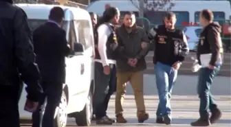 Eskişehir - İş Ortağını Öldürdü,cesedi Elbise Dolabına Koyup Tarlaya Attı