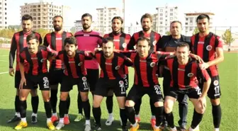 Karaköprü Belediyespor Liderliği Sevdi