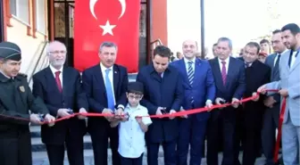 Medine Camii İbadete Açıldı