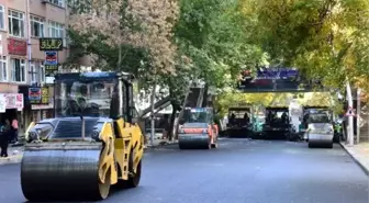 Mithatpaşa Caddesi'nde Çalışmalar Devam Ediyor