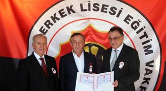 Ağaoğlu: 'Türkiye İçin En İyi Senaristler Bile Seçim Sonuçlarından Daha İyi Bir Şey Yazamazdı'