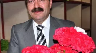 Çiçekçilerde Öğretmenler Günü Heyecanı