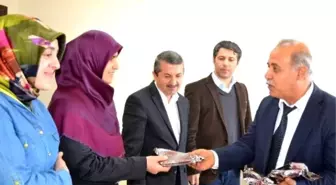 Öğretmenlere Anahtarlık Hediye Edildi