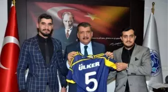 Başkan Gürkan'a Mehmet Topal'ın Forması Hediye Edildi