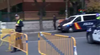 Vicente Calderon Stadı Çevresinde Polis Kuş Uçurtmadı