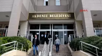 Akdeniz Belediye Başkanı Hdp'li Türk: Kaçmadım, Görevimin Başındayım