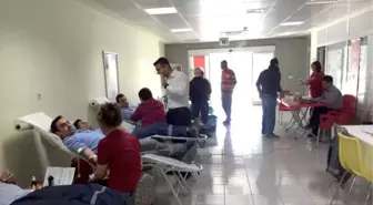 Çimento Çalışanlarından Kızılay'a Destek