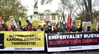 Fatih Camii Avlusunda Rusya Protestosu