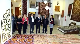 Halı Kilim Müzesine Bağışlar Sürüyor