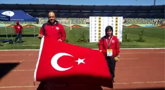 Özel Sporcu Merve Uzun'dan Dünya Üçüncülüğü