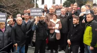 Bursa'da Gazetecilerin Tutuklanması ve Elçi'nin Öldürülmesi Protesto Edildi