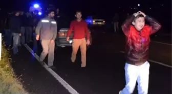 Otomobil Kavşakta Motosiklete Çarptı: 2 Yaralı